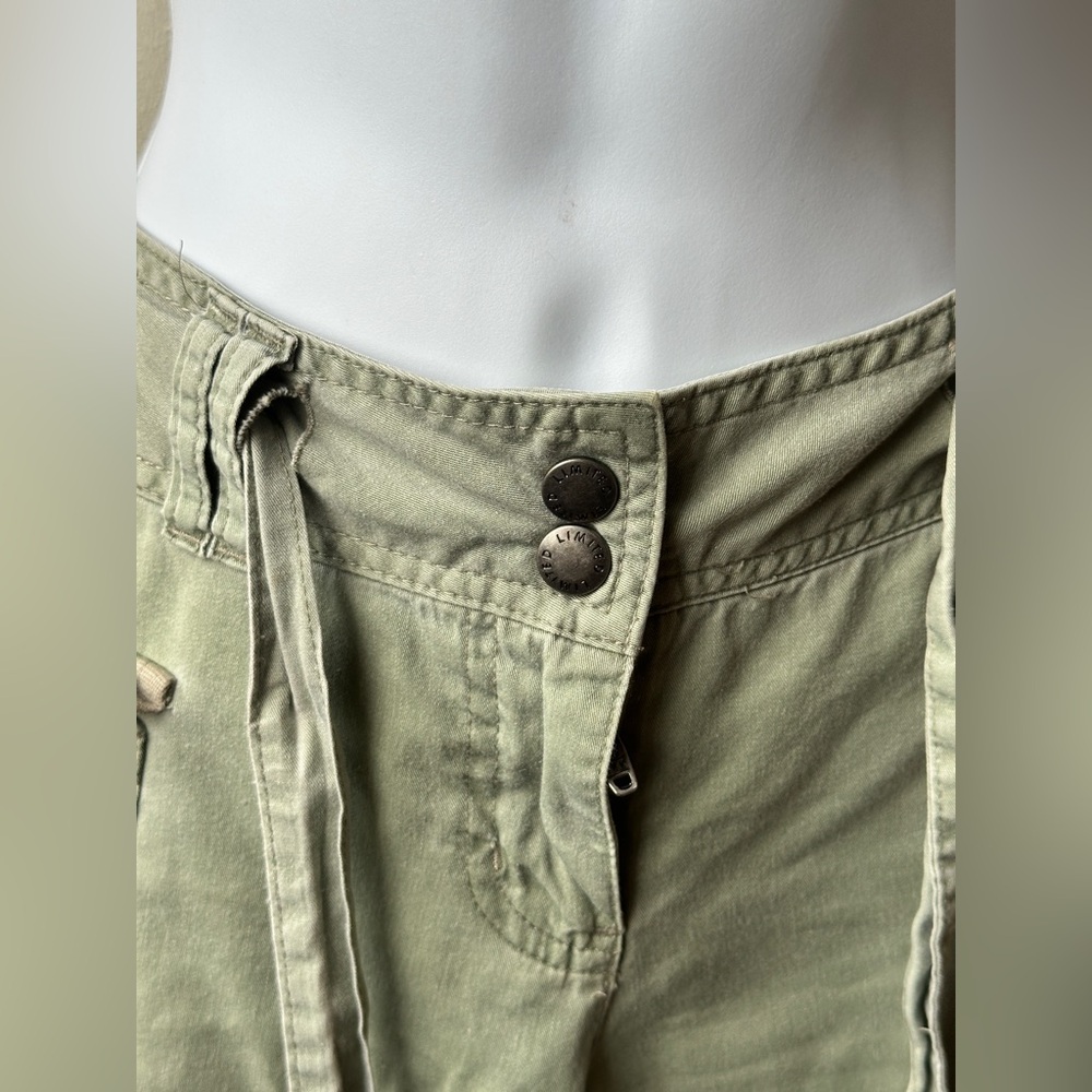 The Limited Vintage Y2K Drew Fit Low Rise Cargo Bermuda Shorts Sage Green S 10 - Picture 8 of 12